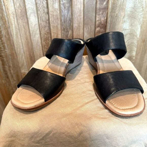 Sofft Ginetta Black Leather Wedge Heel Sandals Size 9 - Picture 4 of 7